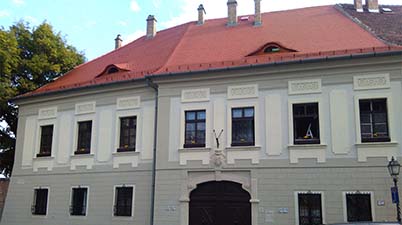 Rekonstruktion von Baudenkmal-Wohngebäude in Budaer Burg