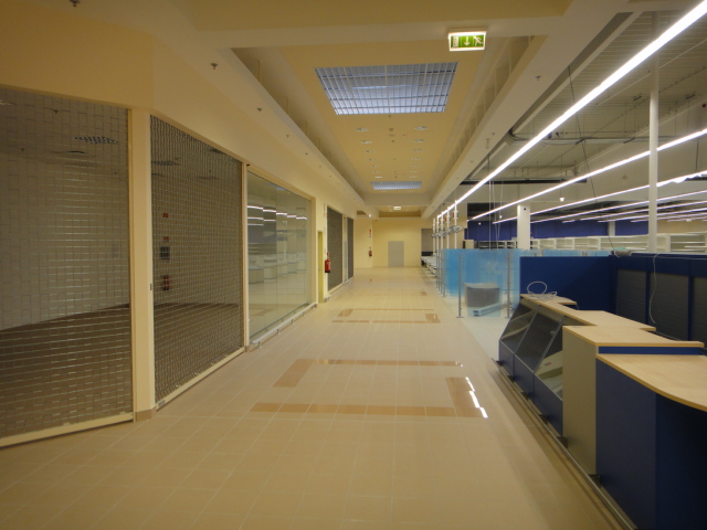 TESCO 3k standard shopping center